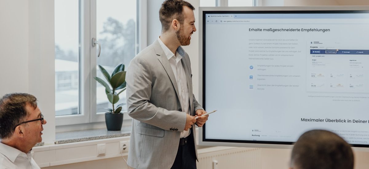 6 Actionable Marketing Strategies for SaaS Businesses in the UAE You Need Now